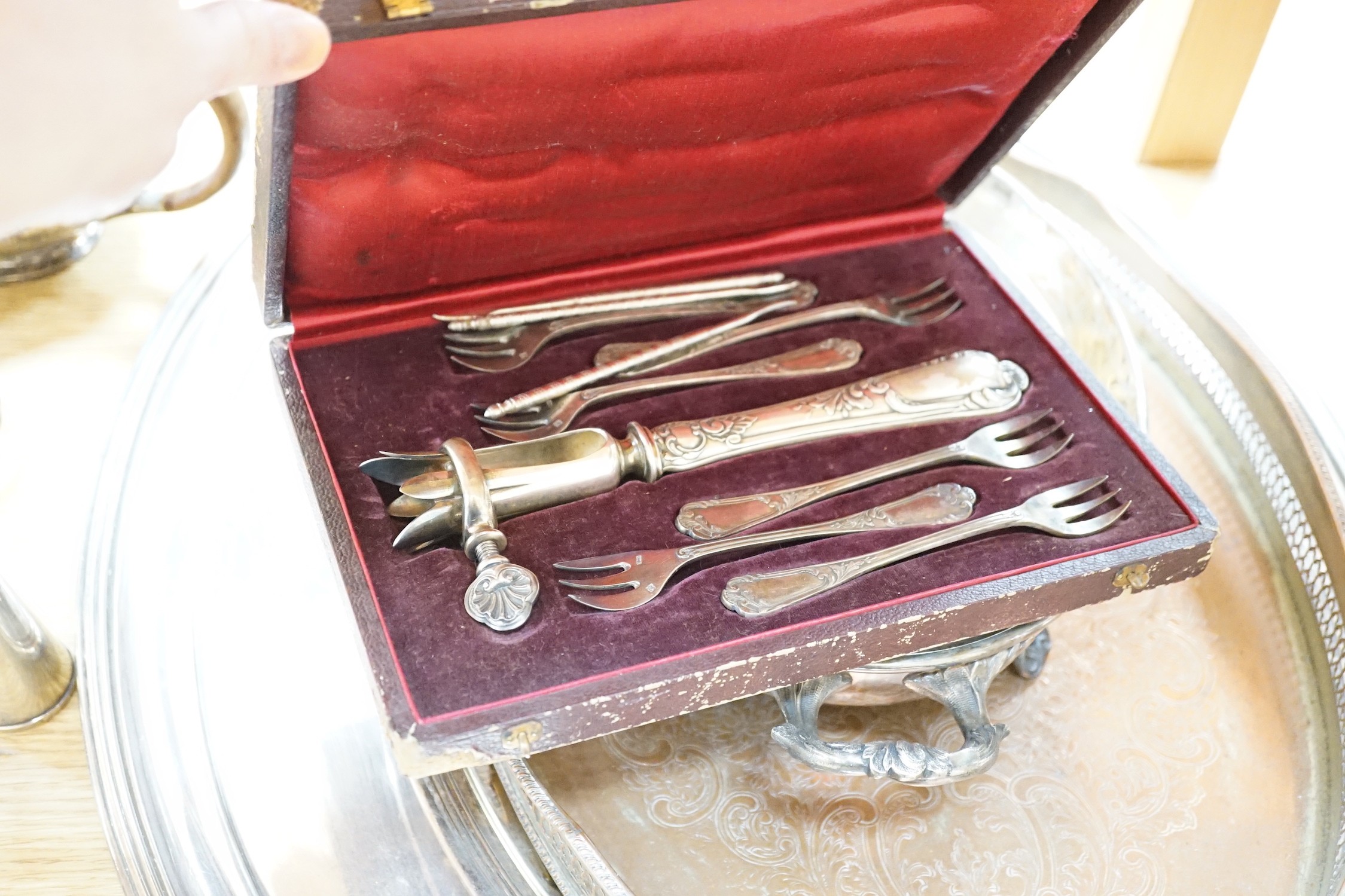 A quantity of various plated wares